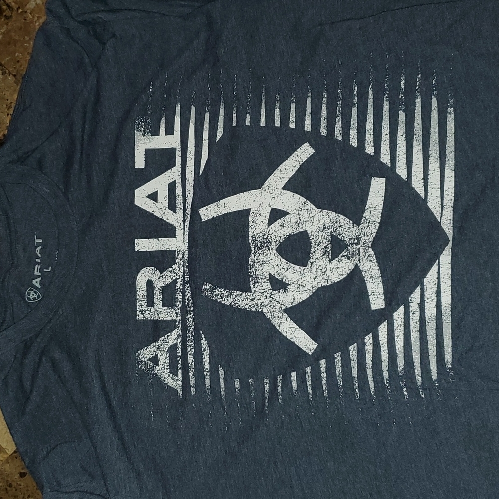 Mens Ariat large shirt